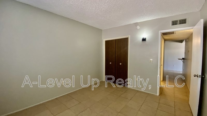 1838 South Rosemont Avenue property image