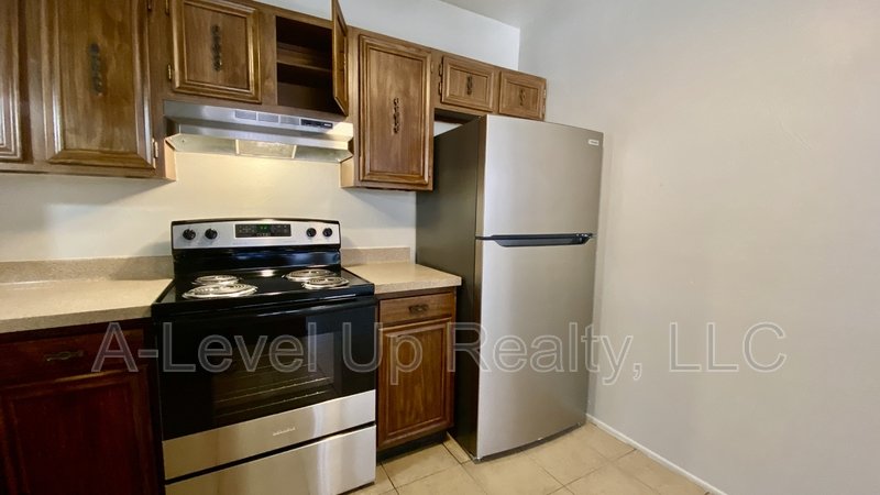 1838 South Rosemont Avenue property image