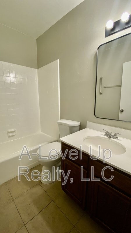 1838 South Rosemont Avenue property image