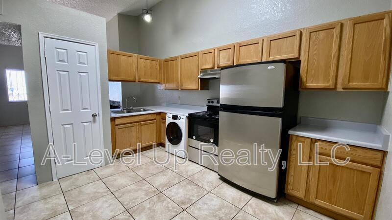 405 East Thoroughbred Street - 1 property image