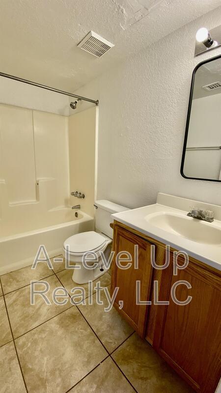 405 East Thoroughbred Street - 1 property image