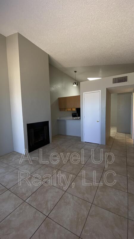 405 East Thoroughbred Street - 1 property image