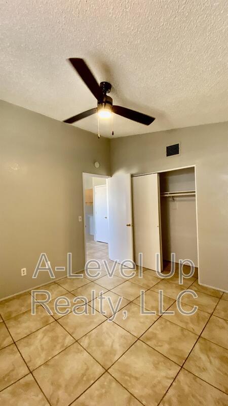 405 East Thoroughbred Street - 1 property image