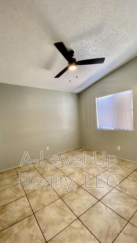 405 East Thoroughbred Street - 1 property image