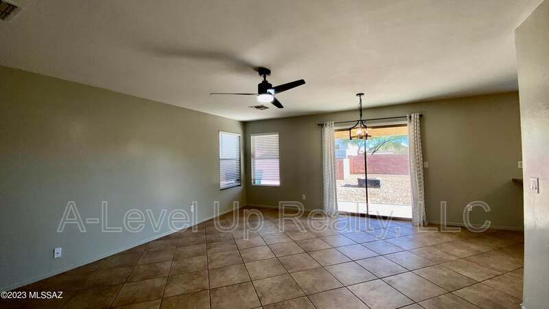 721 West Flaming Arrow Drive property image