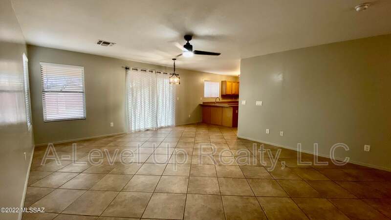 721 West Flaming Arrow Drive property image