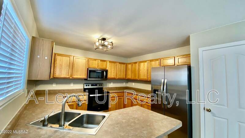 721 West Flaming Arrow Drive property image