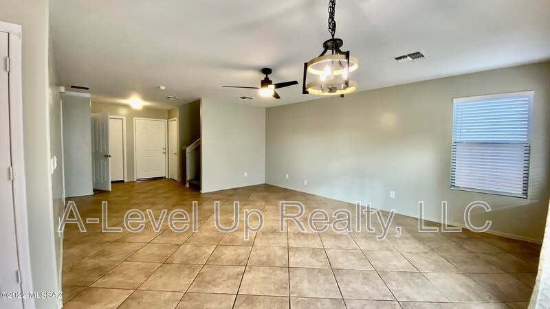 721 West Flaming Arrow Drive property image