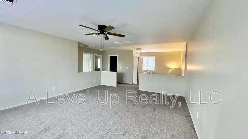 721 West Flaming Arrow Drive property image