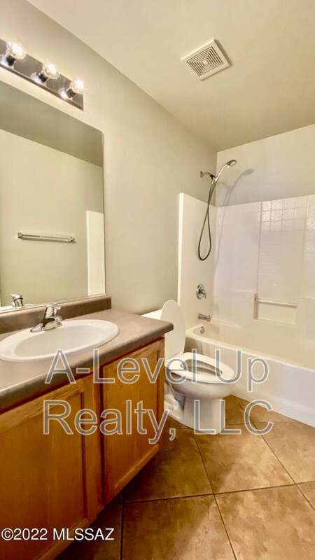 721 West Flaming Arrow Drive property image