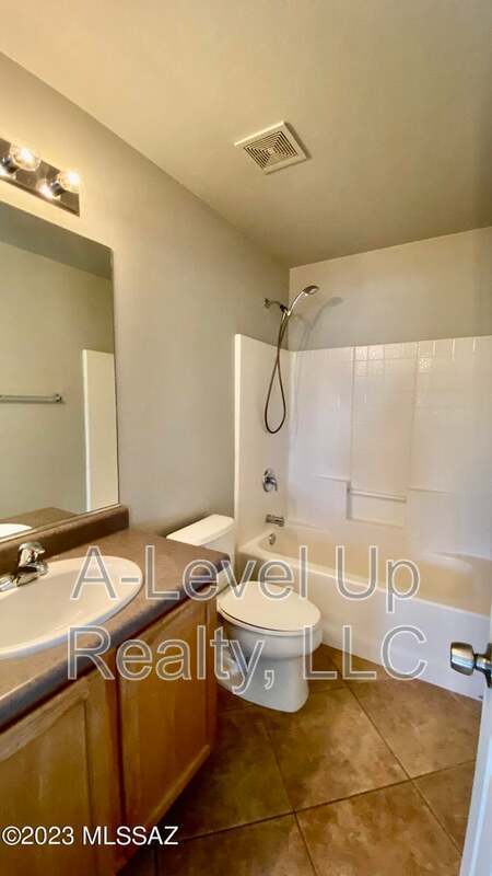 721 West Flaming Arrow Drive property image