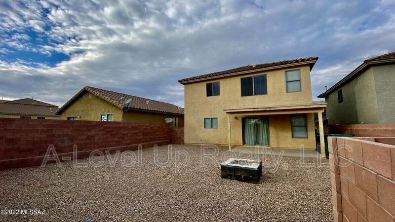 721 West Flaming Arrow Drive property image