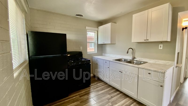 3043 East Proctor Vista - 1 property image