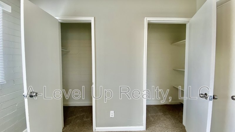 3043 East Proctor Vista - 1 property image