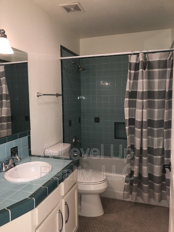 1980 N Tyndall Ave - 1B property image