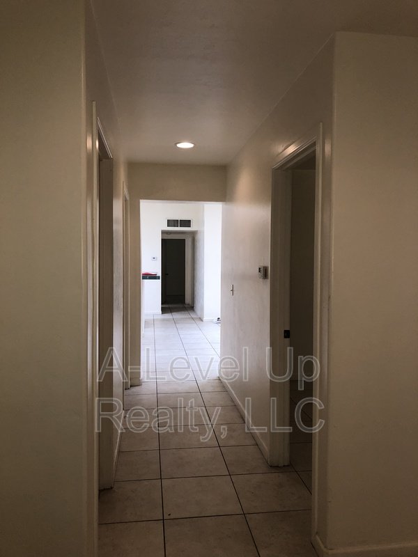 1980 N Tyndall Ave - 1B property image