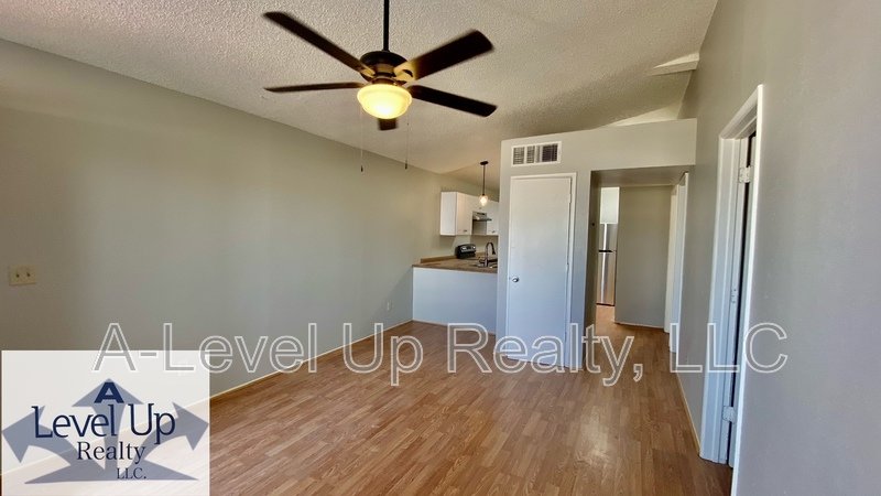 419 East Thoroughbred Street property image