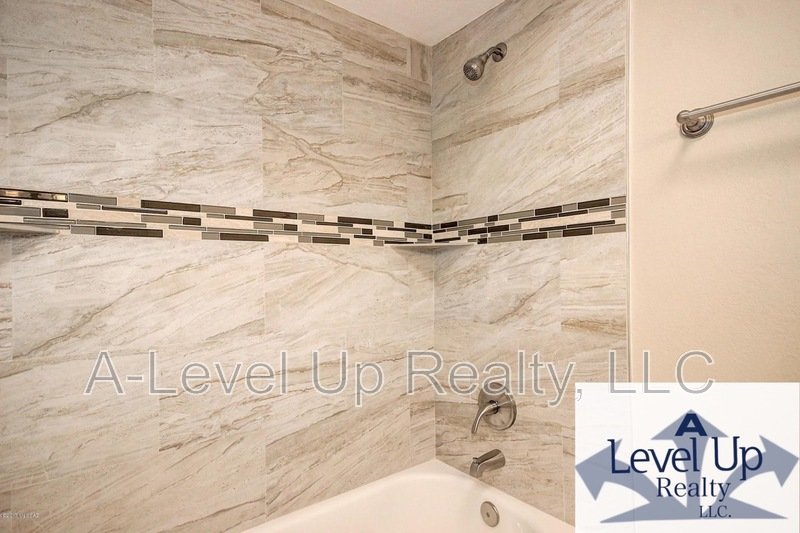 7532 North Rasmussen Avenue property image
