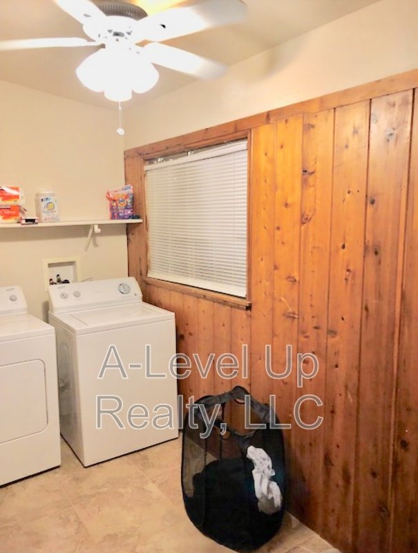 723 E 6th street property image