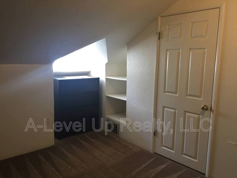 723 E 6th street property image