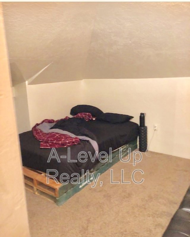 723 E 6th street property image