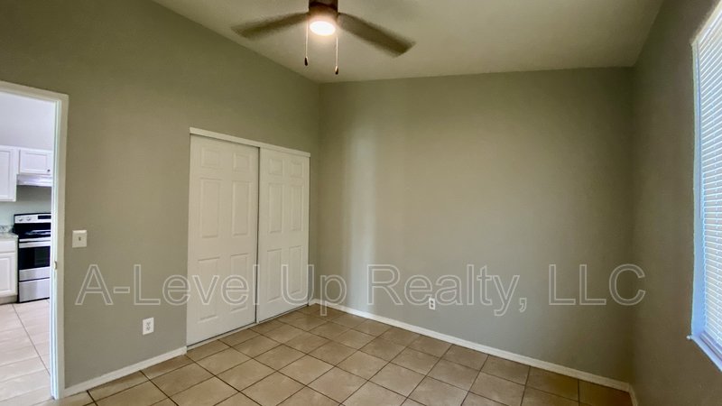 403 East Thoroughbred Street property image