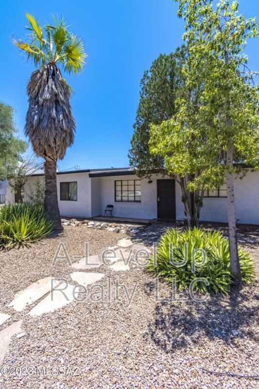 1980 N Tyndall Ave - 1A property image