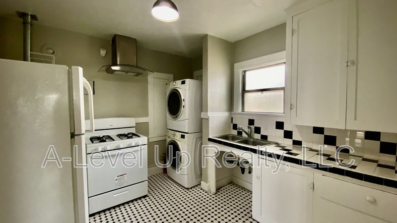 302 North Euclid Avenue - 1 property image