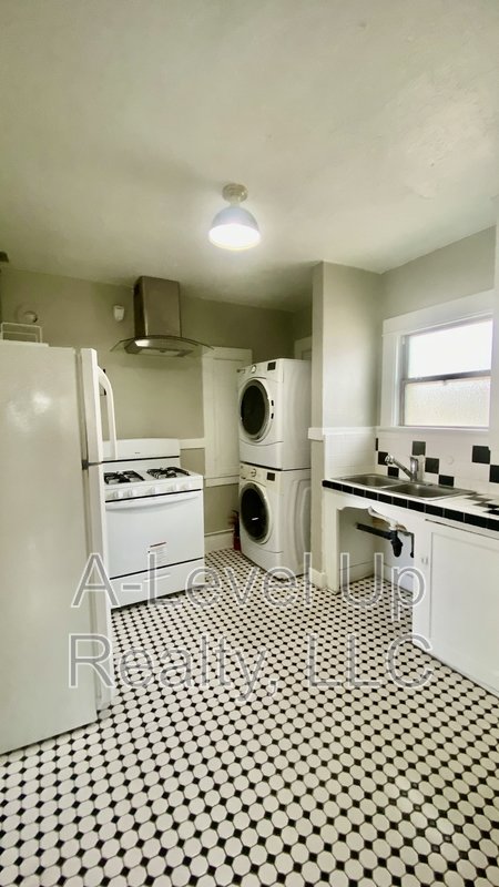 302 North Euclid Avenue - 1 property image
