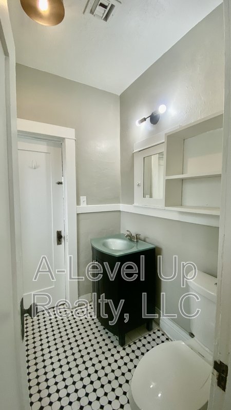 302 North Euclid Avenue - 1 property image