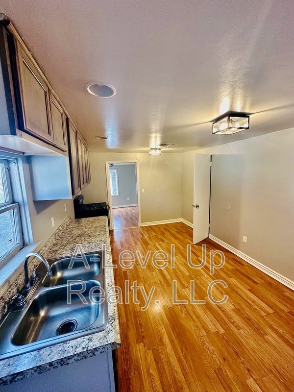 3909 South 14th Avenue Unit 1 property image