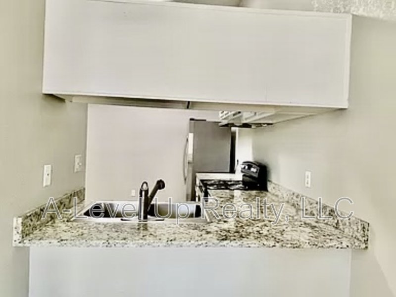 401 East Thoroughbred Street - 1 property image