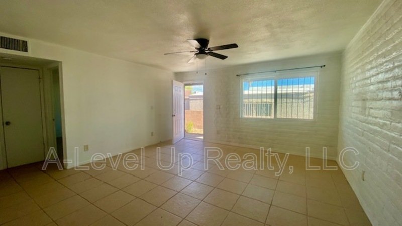 1025 South Santa Rita Avenue property image