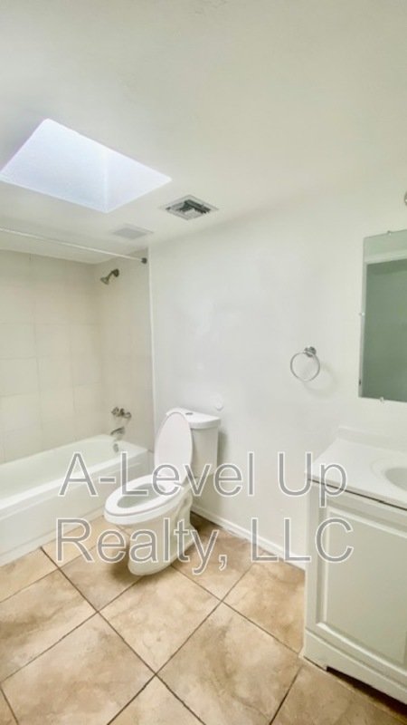 1027 South Santa Rita Avenue property image