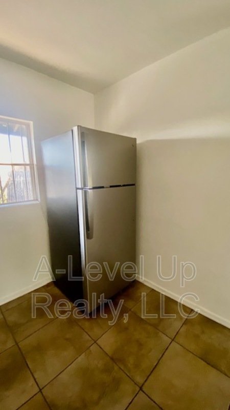 1027 South Santa Rita Avenue property image