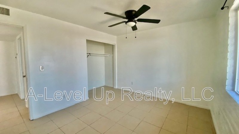 1027 South Santa Rita Avenue property image