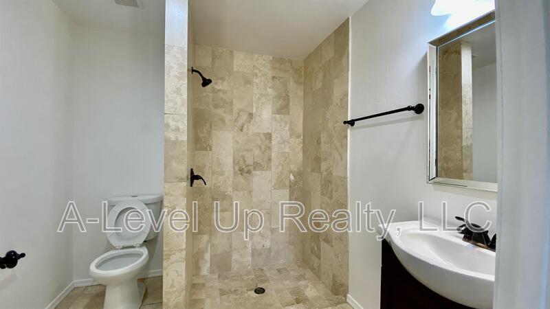 231 West 28th Street property image
