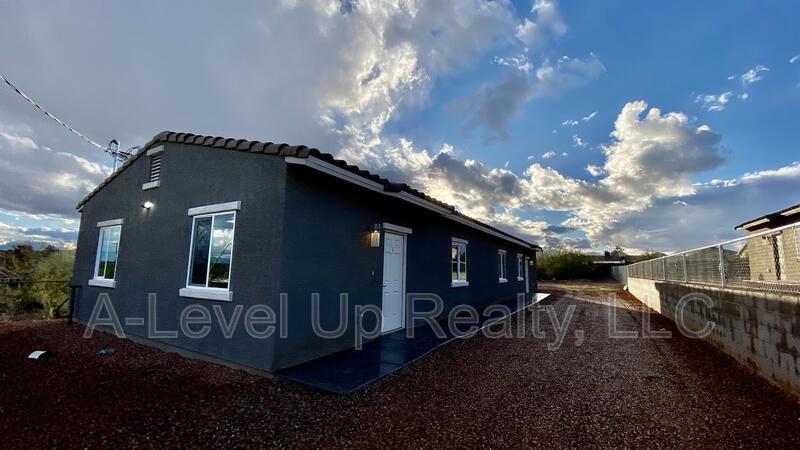 1310 South San Jacinto Drive - 1 property image